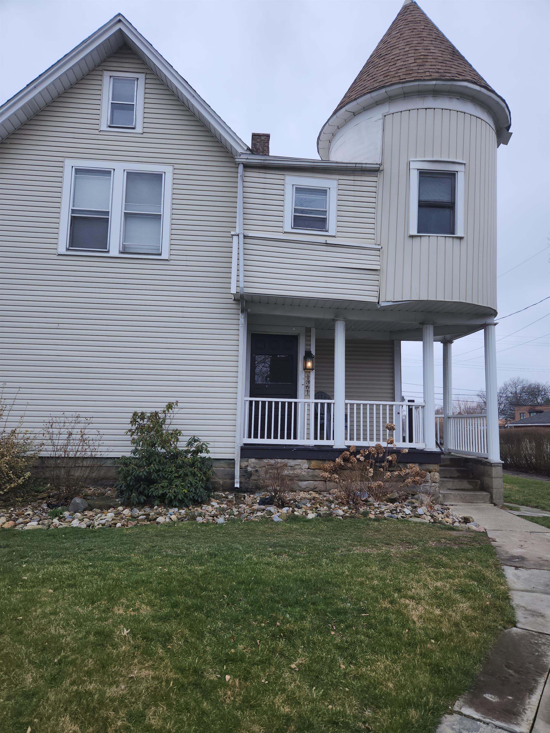 1361 Woodland Ave NW #2