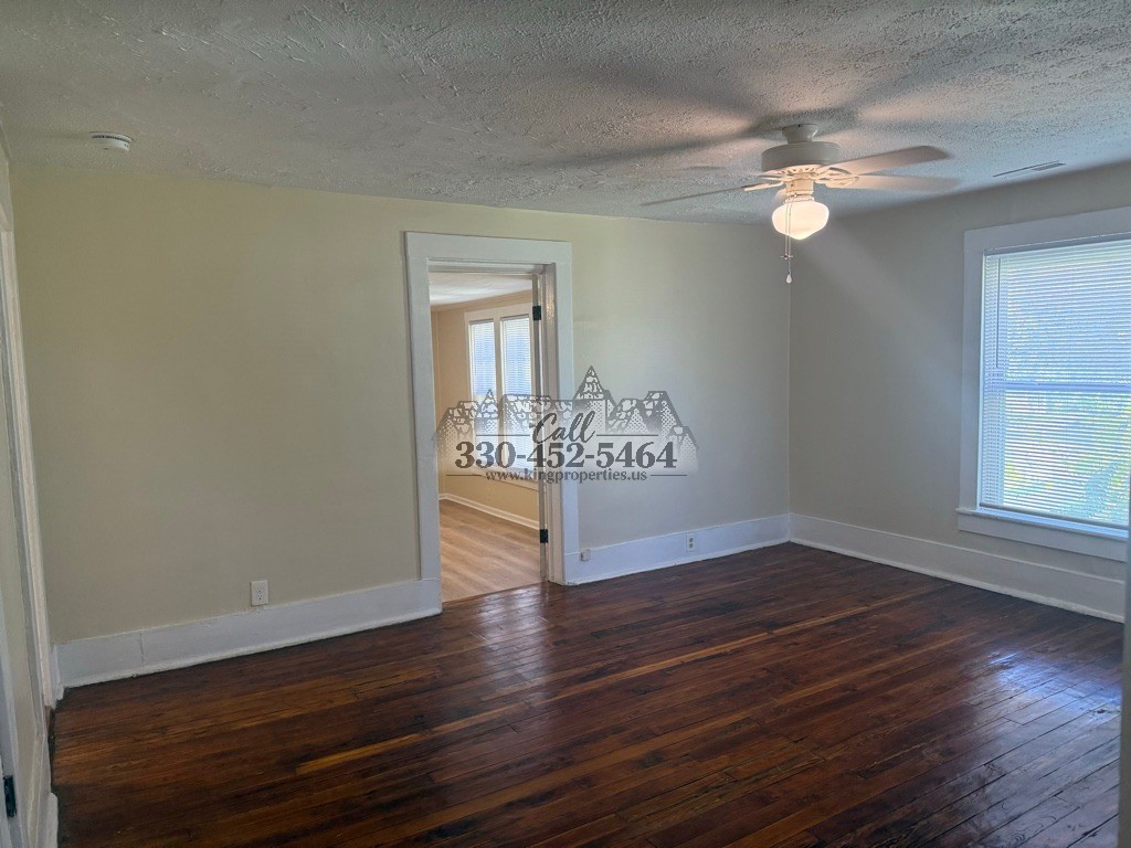 713 Greenfield Ave SW #2